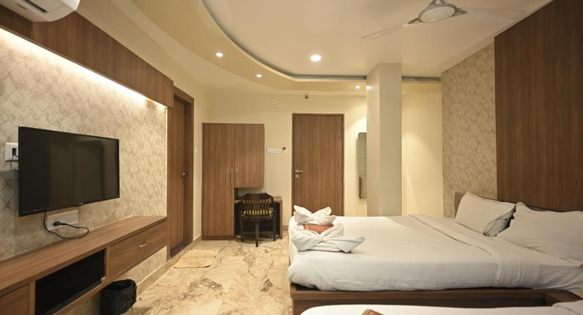 Executive Triple Bedroom